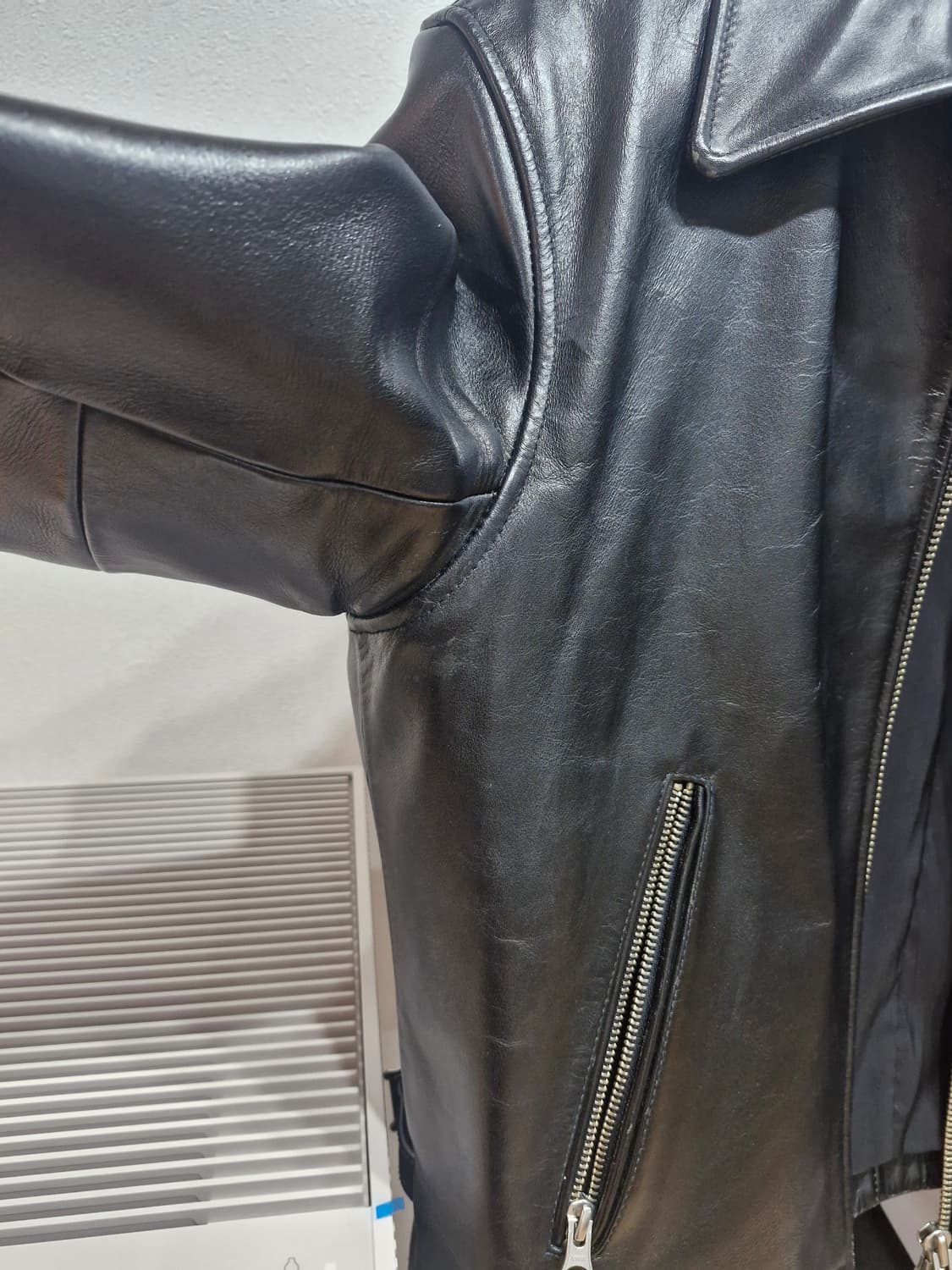 토니웩 카프레더크롭자켓L사이즈팝니다 상품이미지3