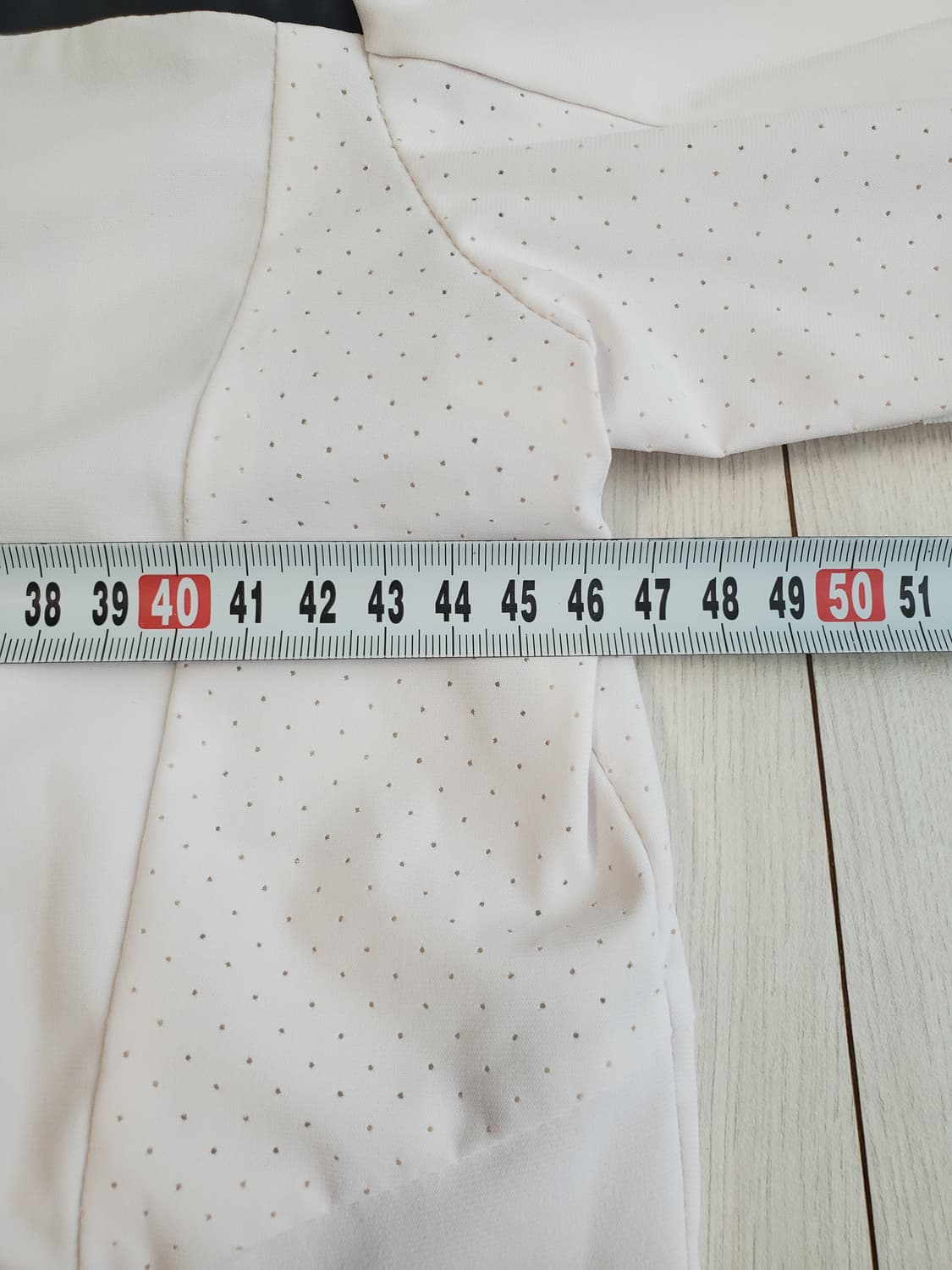 새상품급)윌슨 트랙 집업 자켓 사이즈 95(m)

여러 중고사이트에도 같 상품이미지2