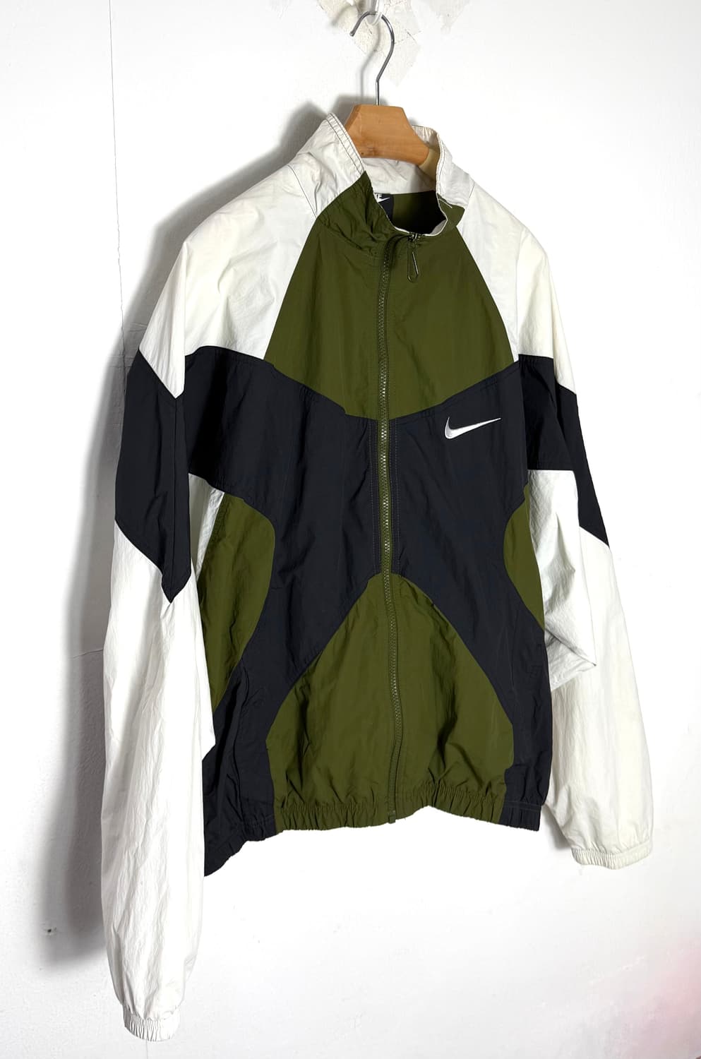 나이키 리이슈 나이키바람막이 윈드브레이커 상품이미지1