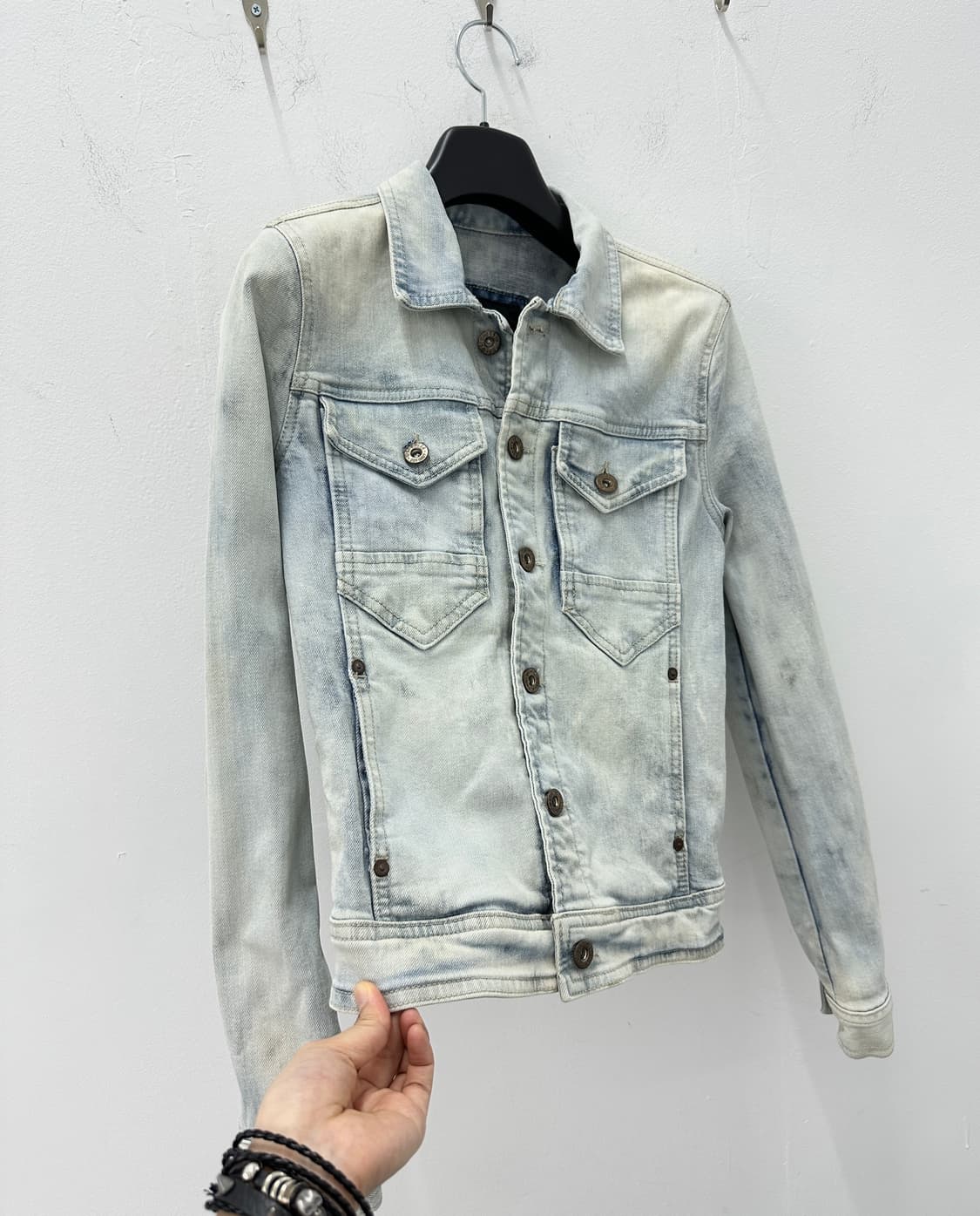 Guess vintage washing denim jacket 상품이미지1