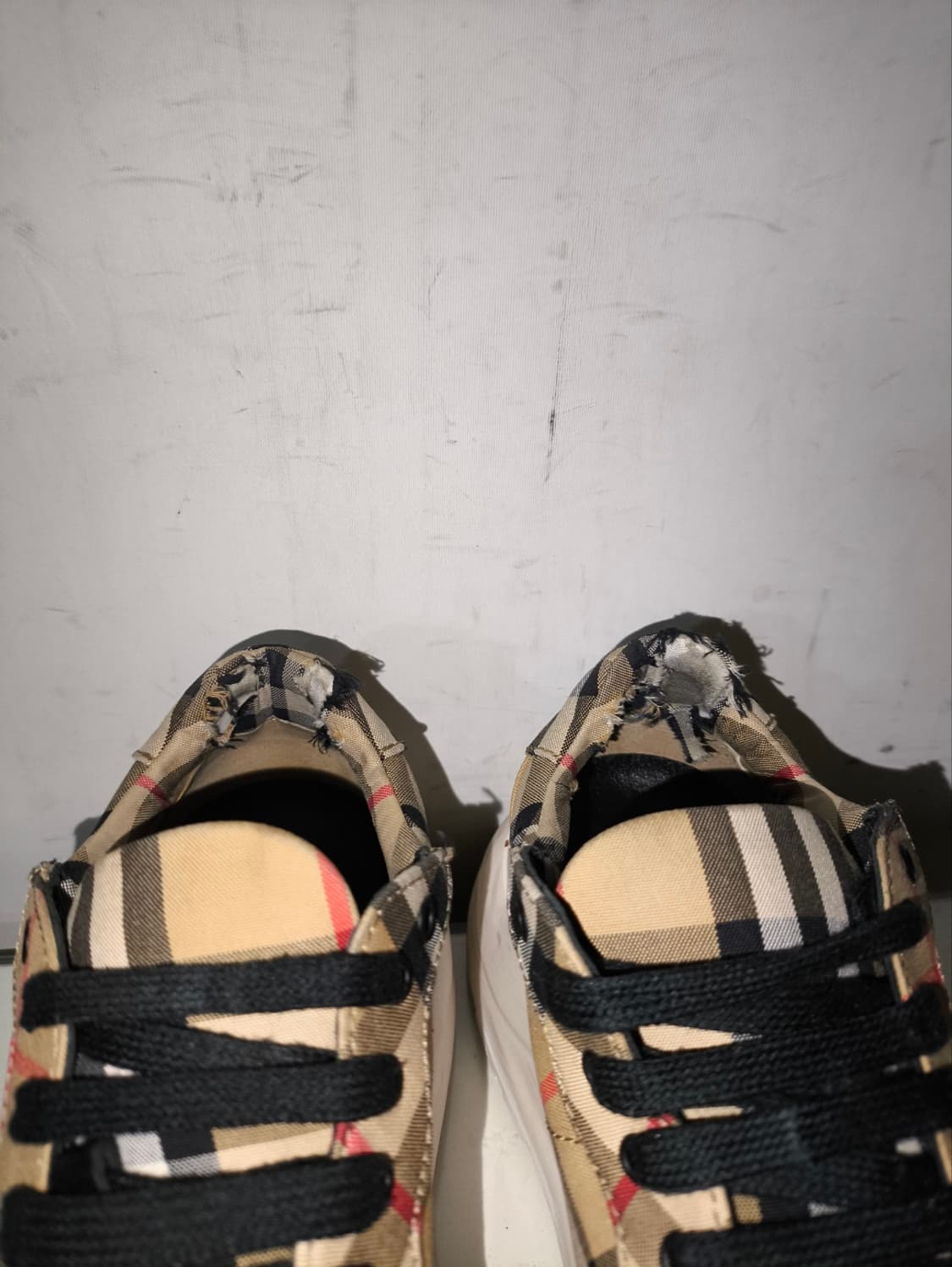 37 240mm 버버리 체크 빈티지 스니커즈 밸크로  상품이미지5