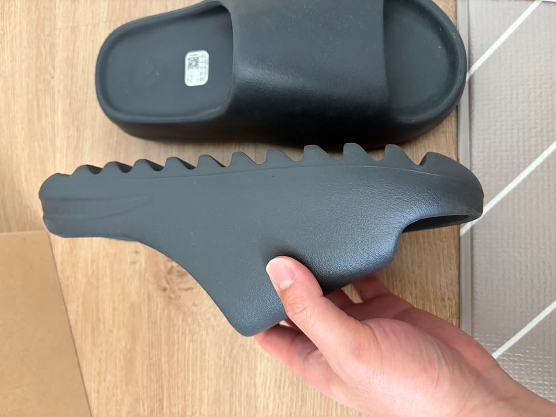 아디다스 이지 슬라이드 오닉스 상품이미지3