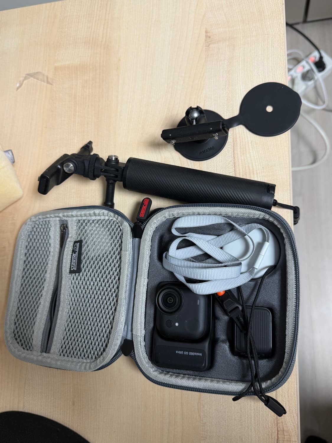 Insta 360 Go Ultra  microsd 256 상품이미지1