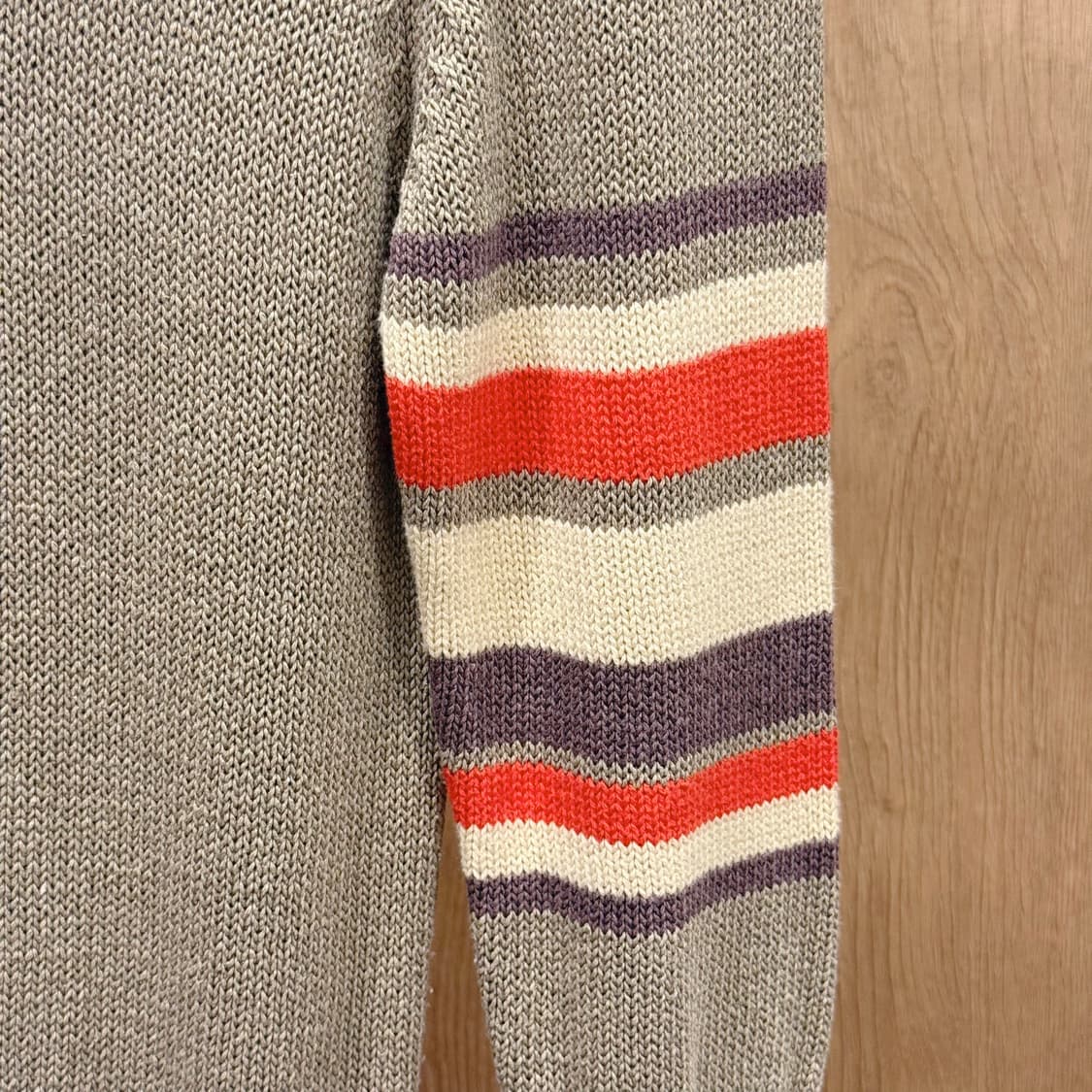 마크 제이콥스 크루넥 니트 스트라이프 소매 포인트 베이지 상품이미지6