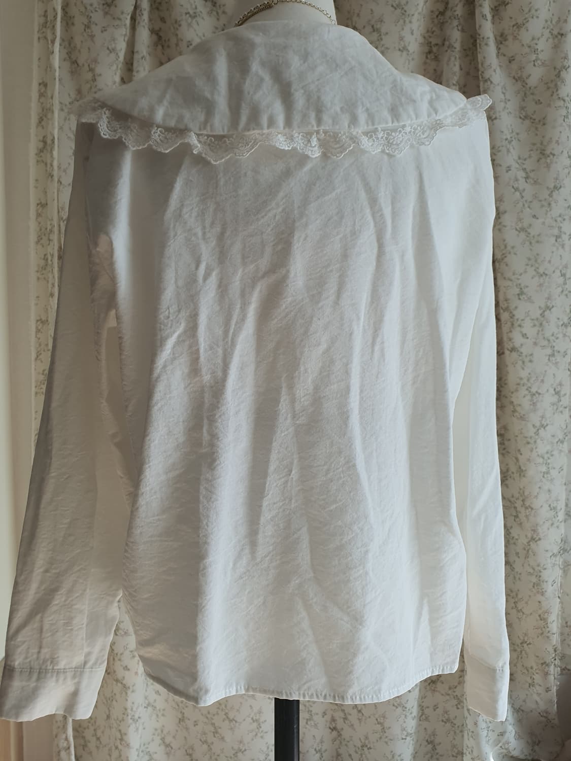 [지뢰계] 레이스 카라 화이트 블라우스 상품이미지3