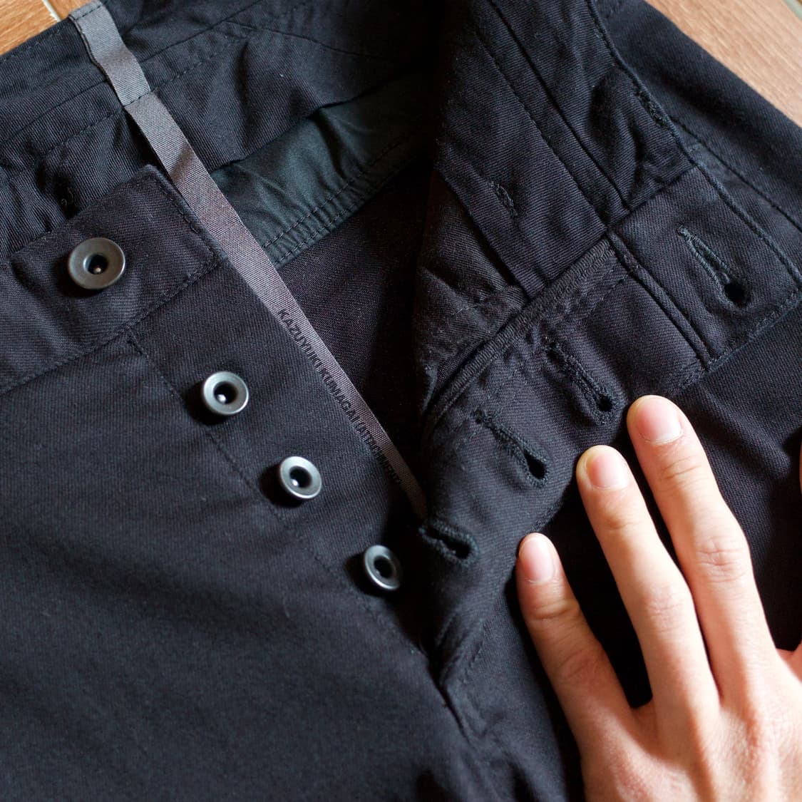 Kazuyuki Kumagai Attachment slim pants 상품이미지4