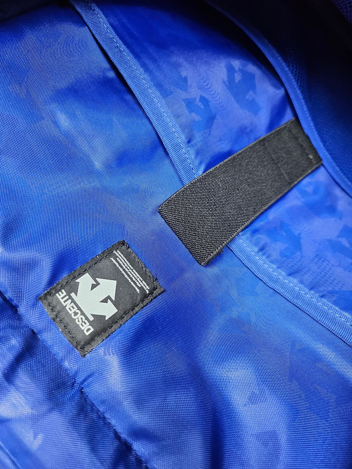 데상트 애슬레틱 스퀘어 백팩 상품이미지10