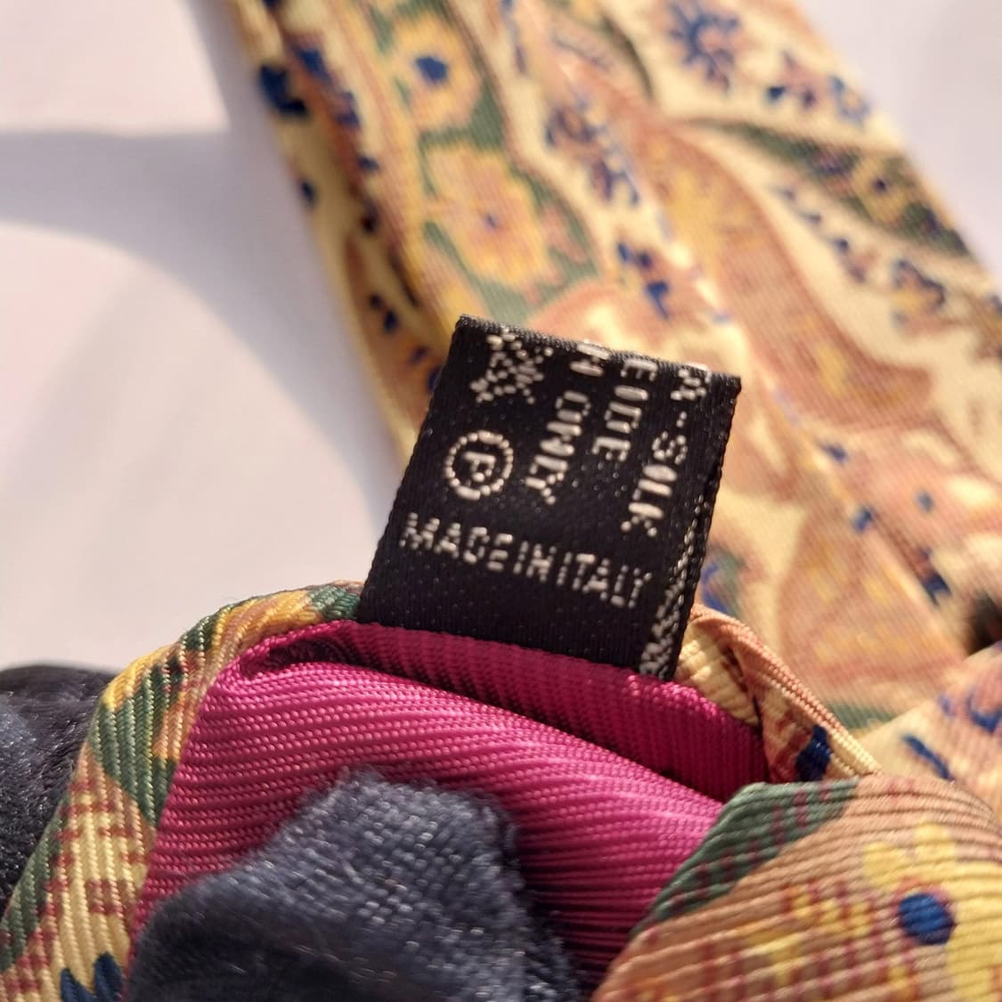 세루티 실크 골드 플라워 아트워크 넥타이 9.1cm A등급 K1368
 상품이미지10