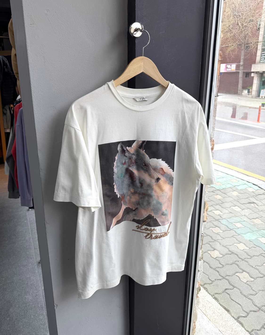 100/ 타임옴므 울프 프린팅 라운드 반팔 상품이미지2