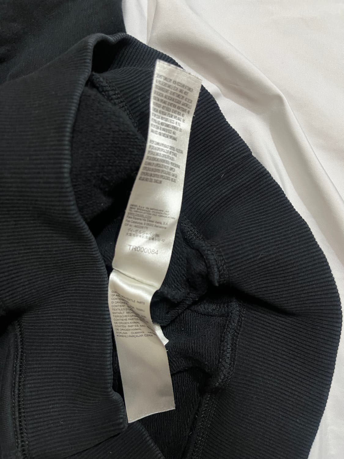 디젤 램 스킨 양가죽 포인트 맨투맨 상품이미지4