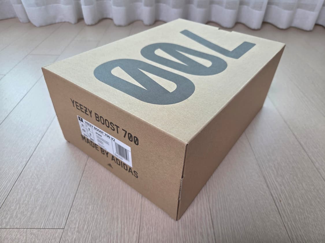 [아코탭] 아디다스 이지부스트 700 V2 스태틱 275 size 상품이미지8