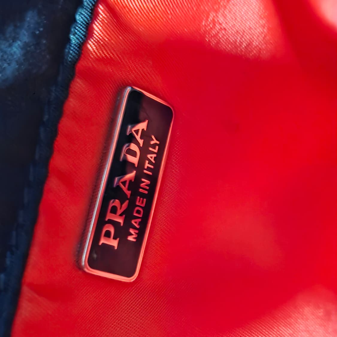 프라다 트라이앵글 토트 상품이미지9