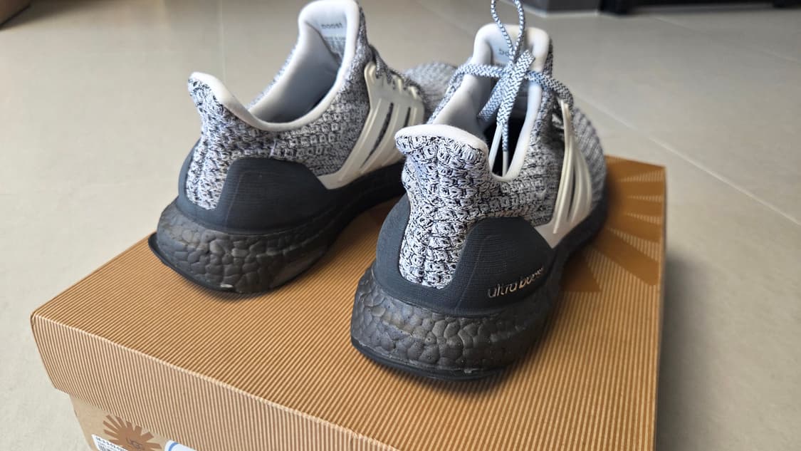 아디다스 울트라 부스트 4.0 쿠키앤크림 상품이미지4