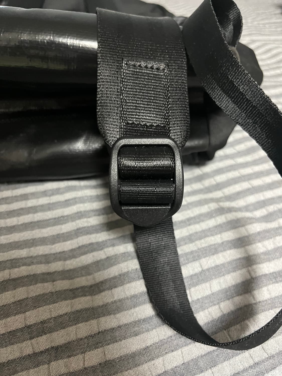 프라이탁 말콤 블랙/실버 상품이미지4