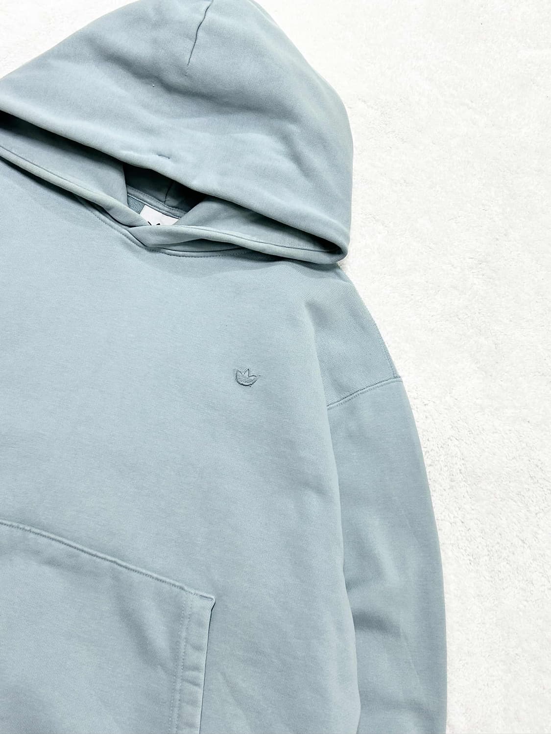 아디다스 패치로고 뮤트하늘 헤비스웻 후드 상품이미지6