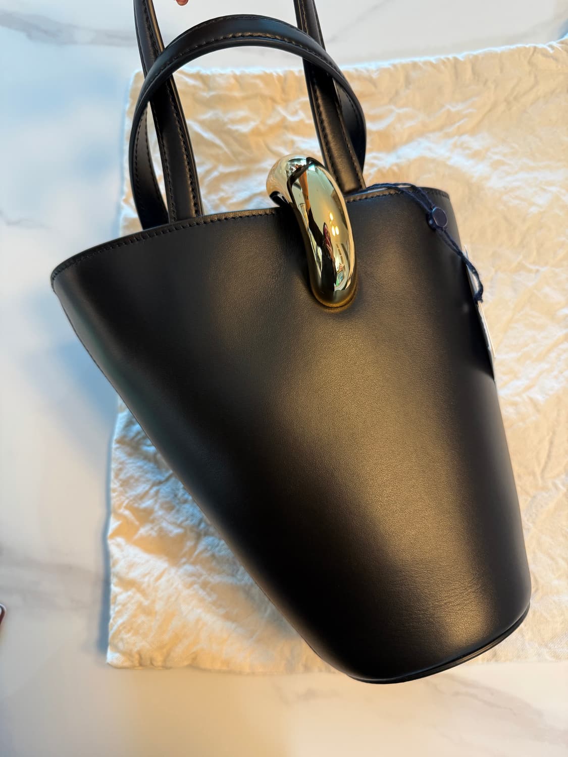 (새상품)자크뮈스 밤볼라 버킷백  상품이미지3