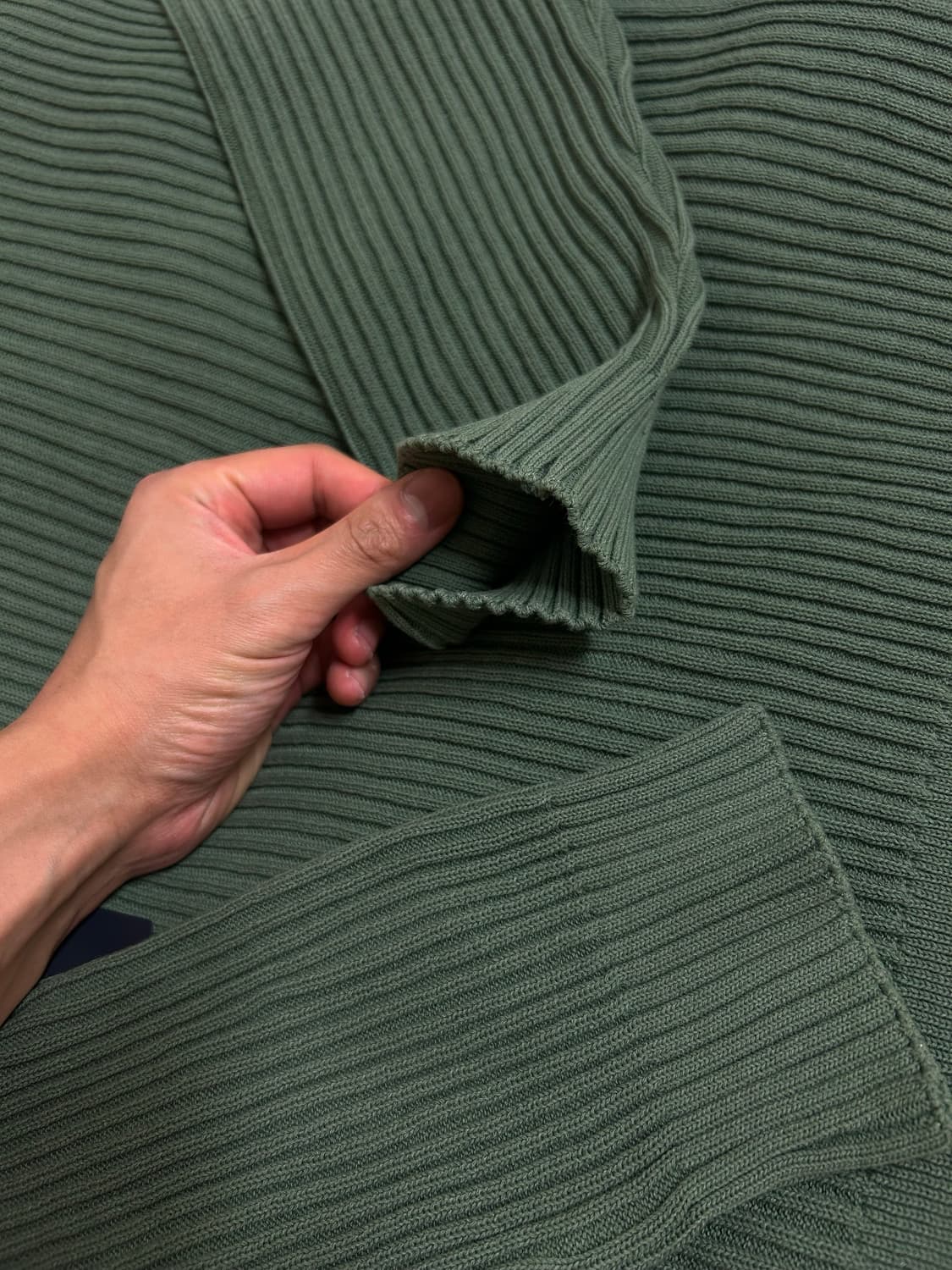 (새상품급) 준지 니트 m (105) 팝니다.  상품이미지2