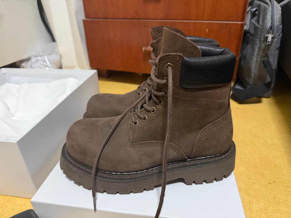 실 착용 1번 입니다 손이 안가서 판매합니다 풀박스 그대로 있습니다  상품이미지3