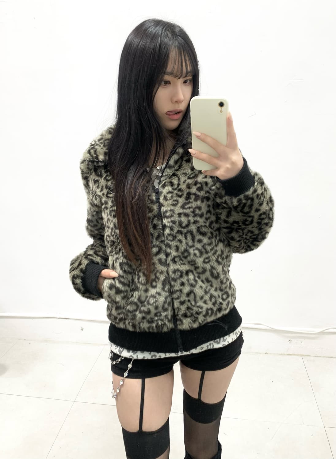 [BANANA FISH] 오네갸루 레오파드 퍼 집업 자켓 상품이미지3