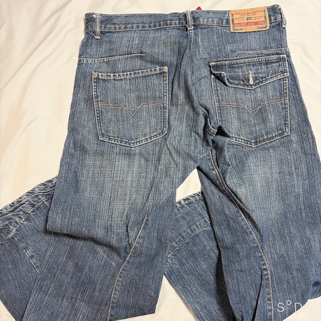 디젤 인더스트리 커브드 데님팬츠 34 상품이미지2
