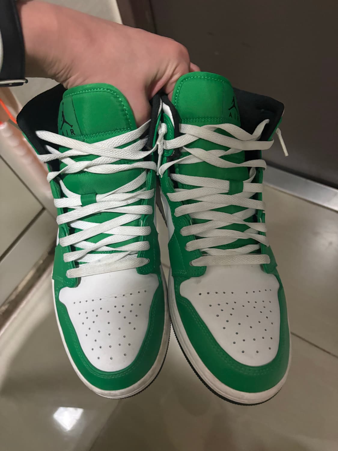 에어조던1 미드 럭키그린 상품이미지4