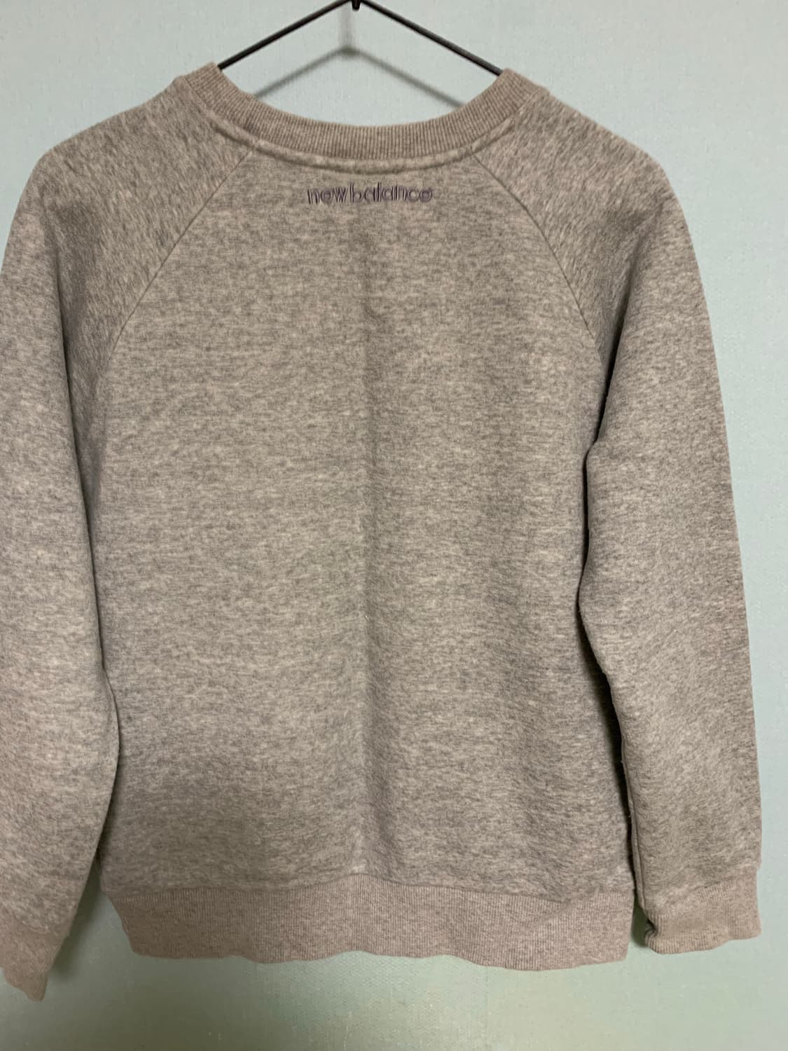 뉴발란스 기모 여성맨투맨 상품이미지4