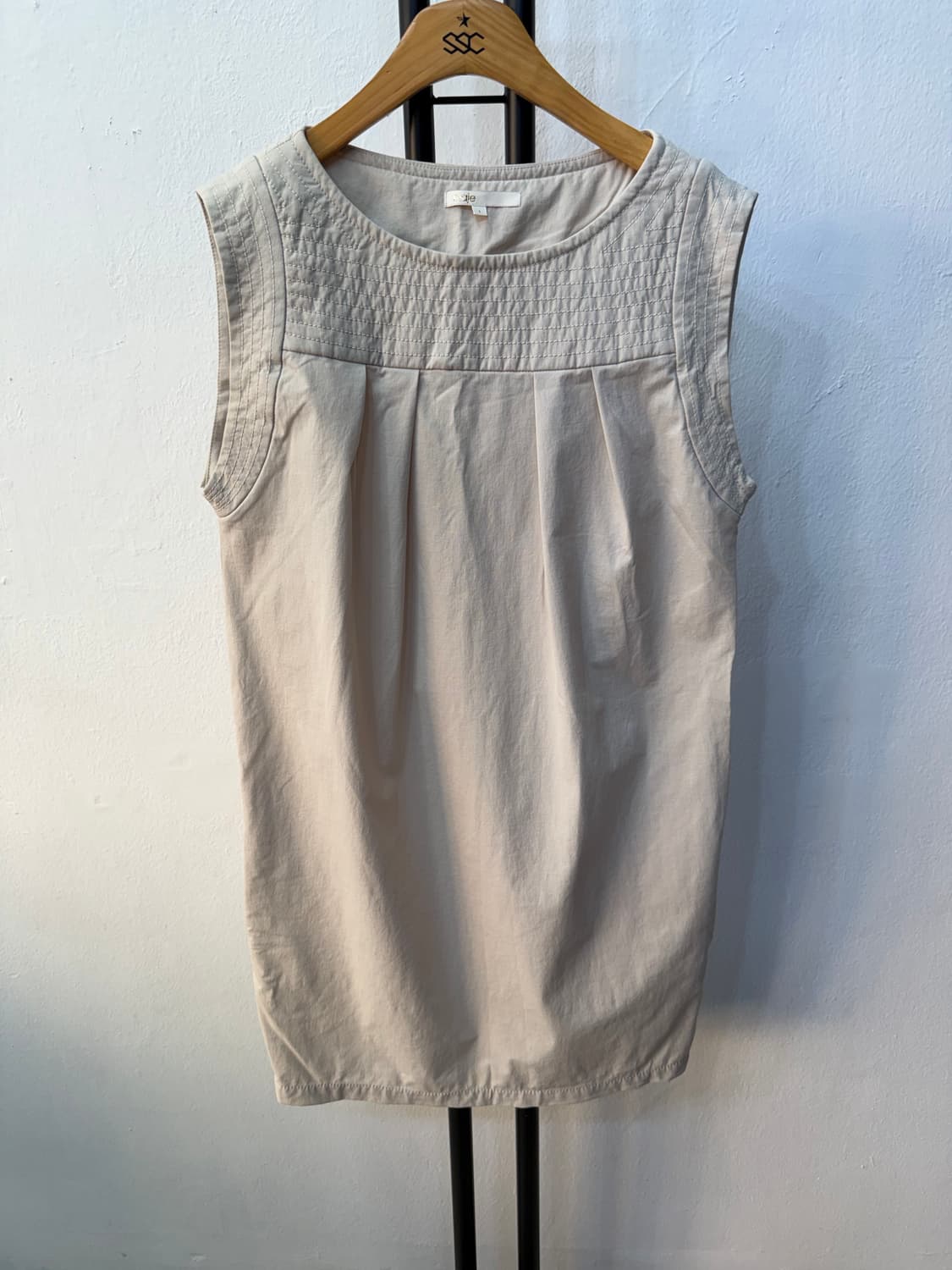 정품) 마쥬 베이지 민소매 블라우스 1 상품이미지1