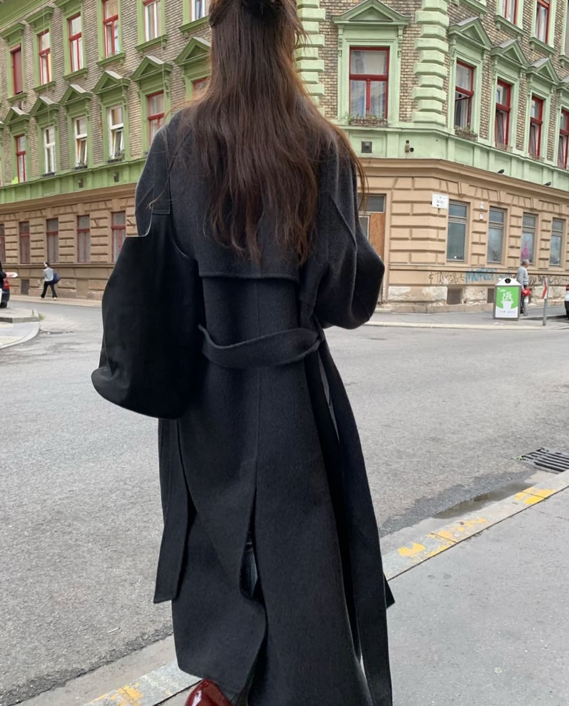 포스터 세라믹 벨트 싱글 카라 롱 핸드메이드 코트 차콜 상품이미지6