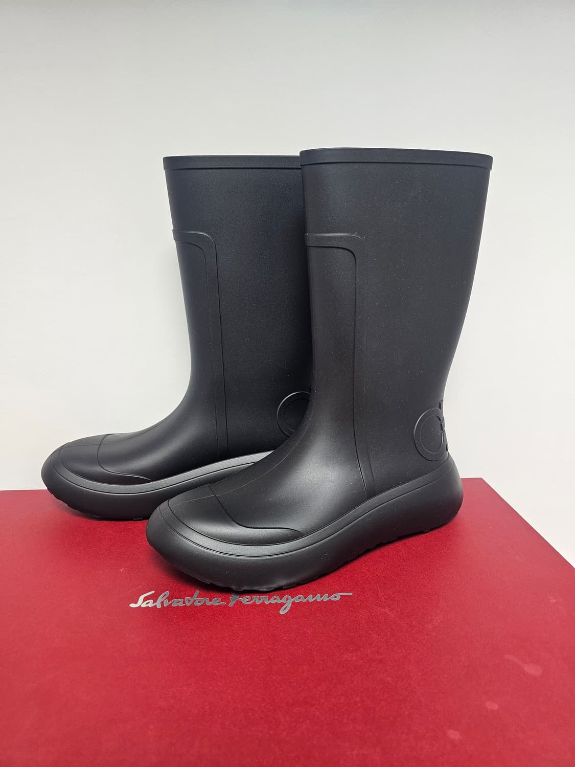 새상품 페라가모 레인/스노우 블랙 간치니 남성 부츠 상품이미지1