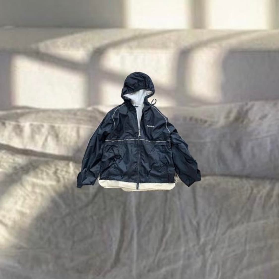 butterfly vintage reebok 리복 네이비 바람막이 후디 상품이미지2