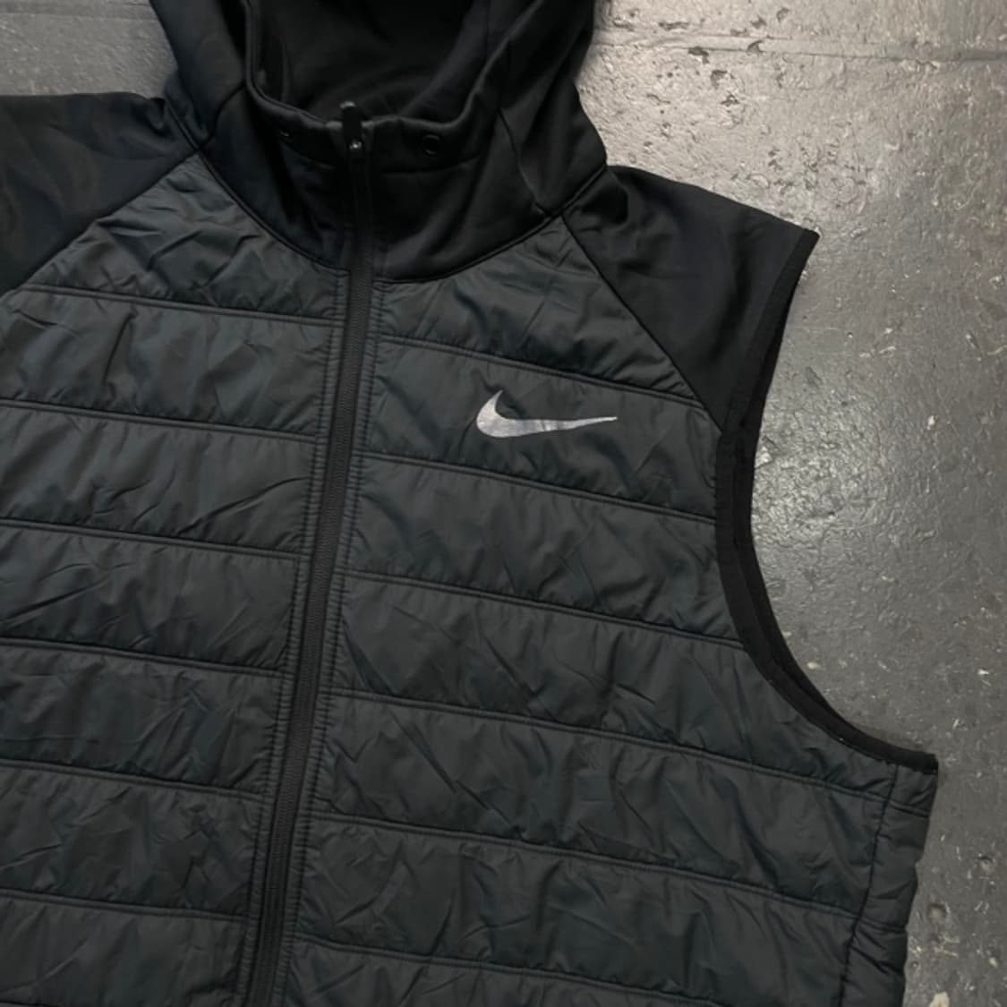 105 나이키 드라이핏 방풍 패딩조끼 상품이미지2
