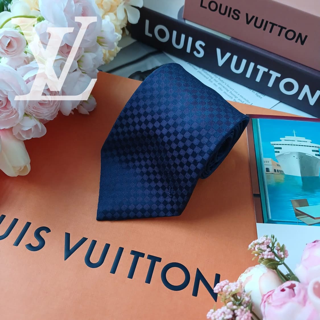 루이비통 실크 네이비 다미에 패턴 넥타이 8cm A+등급 E921
 상품이미지1