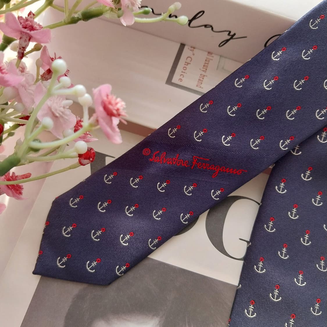 페라가모 실크 네이비 앵커 패턴 넥타이 7.3cm A+등급 K1726
 상품이미지5