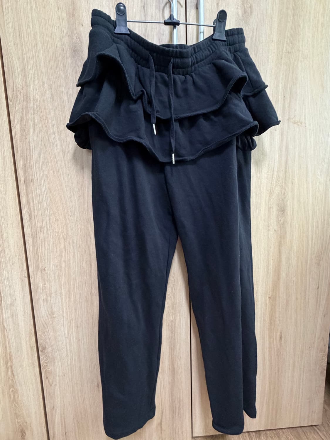 무신사스탠다드 우먼즈 티어드 스커트 레이어드 스웨트 팬츠 상품이미지1