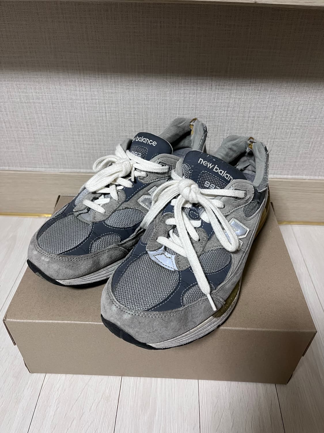 뉴발란스 992 USA 상품이미지1