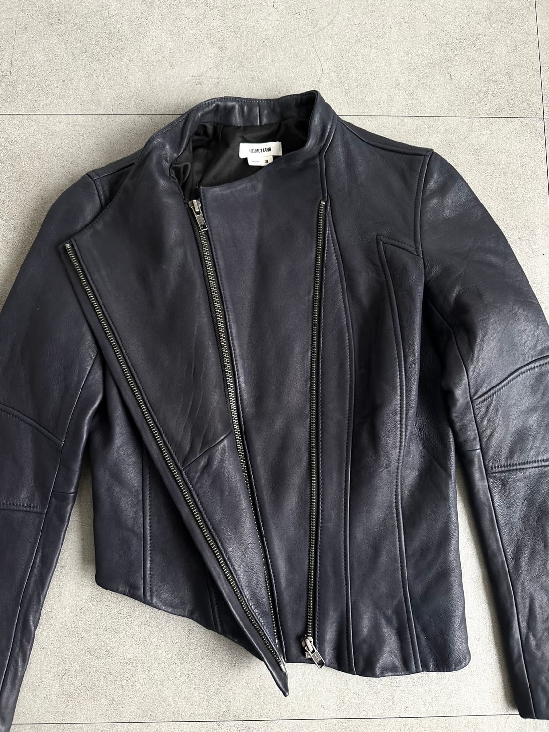 헬무트랭 램스킨 레더 사선지퍼 크롭 자켓 상품이미지2