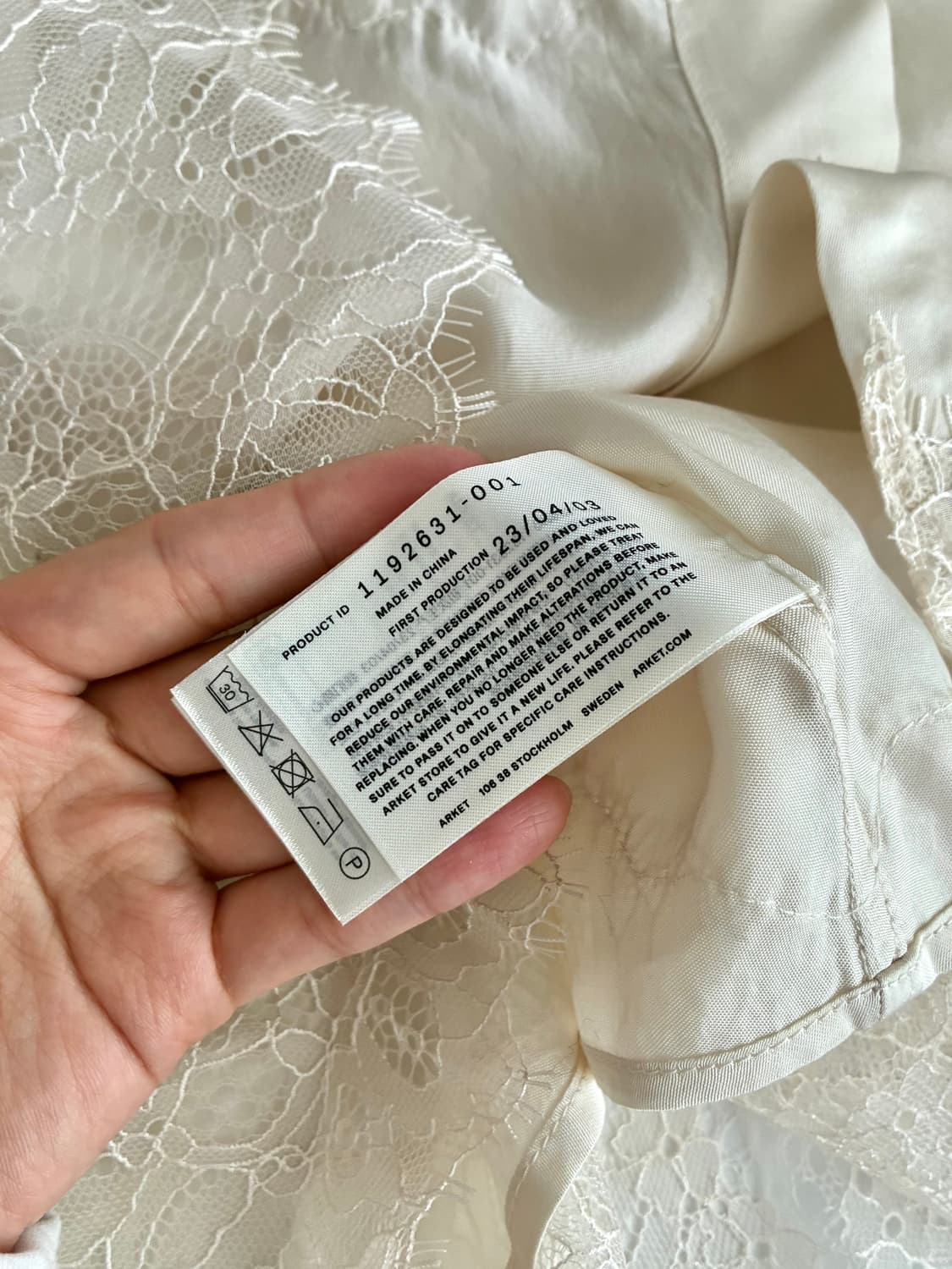 42) 새상품 아르켓 새틴 레이스 셔츠 크림 상품이미지7