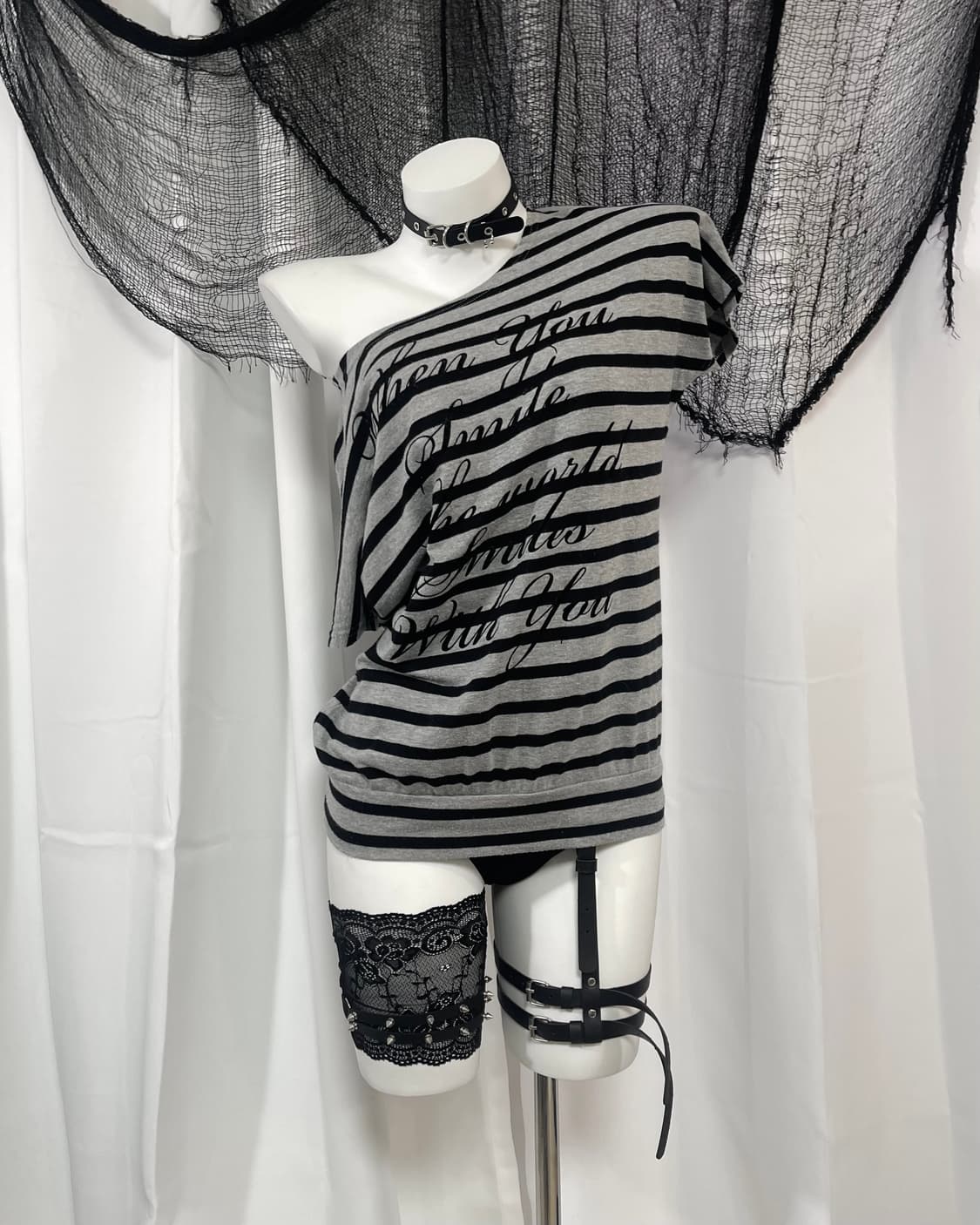 stripe lettering t-shirt 상품이미지1