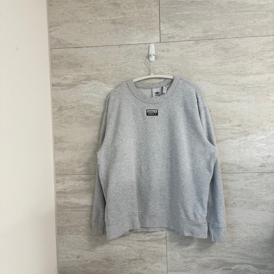 아디다스 맨투맨 상품이미지2