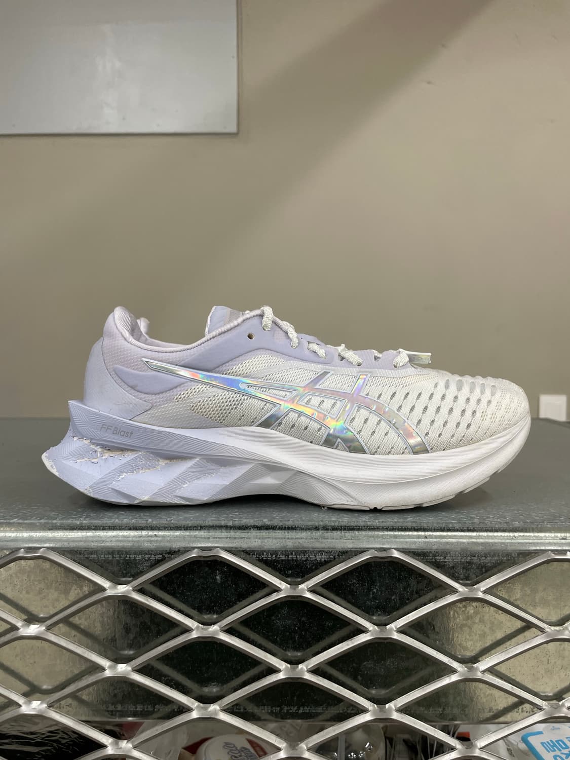 아식스 노바블라스트 화이트 라일락 235 상품이미지4