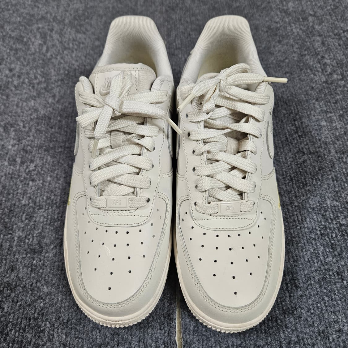 나이키 에어 포스 1 '07 팬텀 소프트 옐로우(급처) 상품이미지2