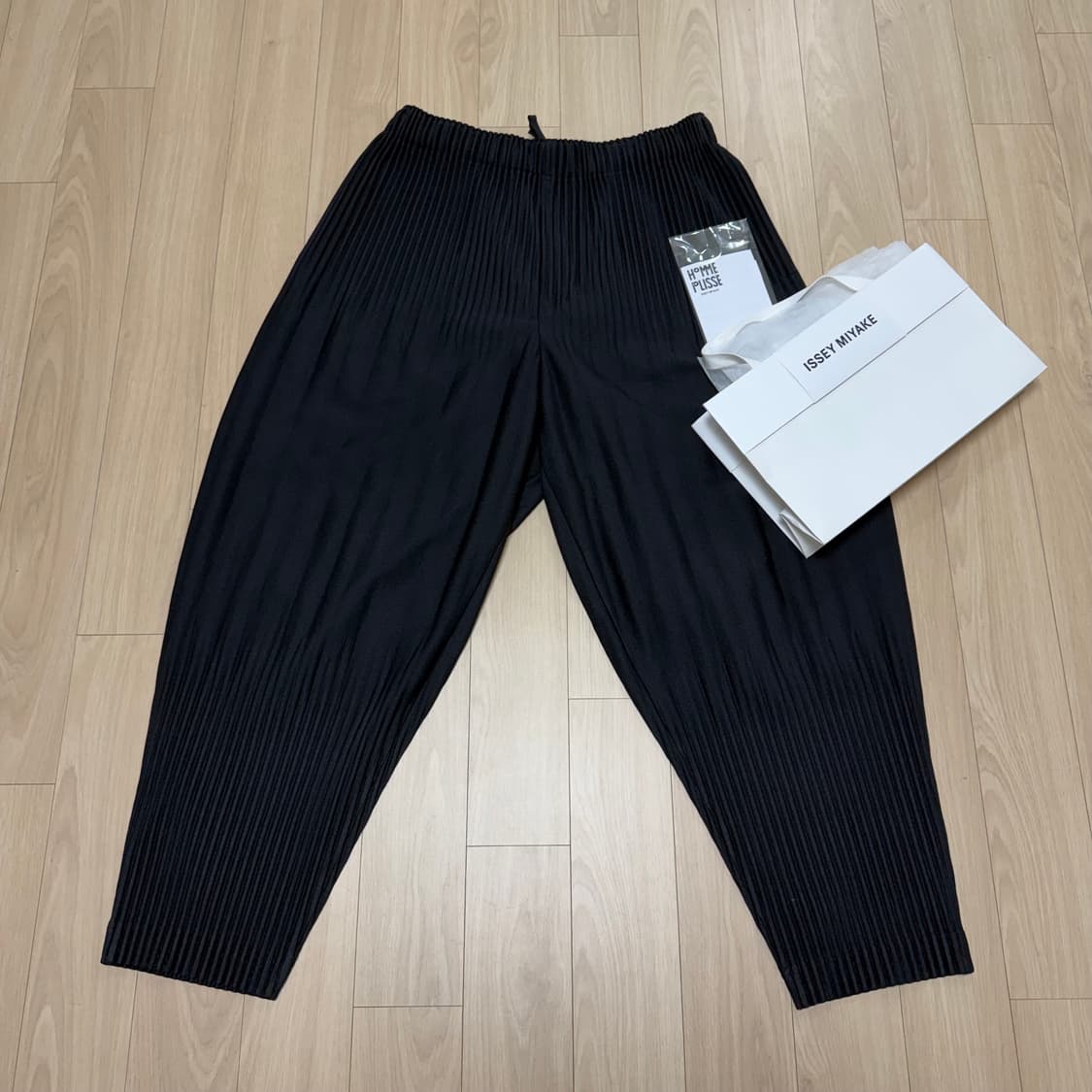 이세이미야케 옴므플리세 2사이즈 팬츠 판매 상품이미지1