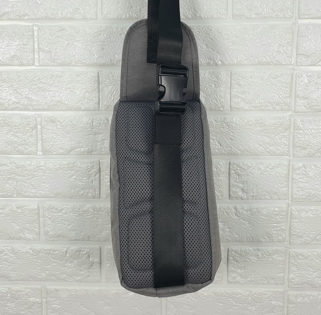 내셔널지오그래픽 슬링백 상품이미지4