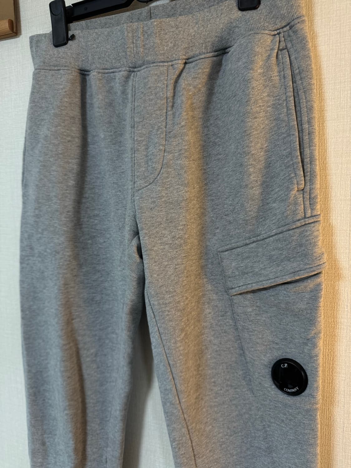 [S]CP컴퍼니 렌즈와펜 카고 스웻 팬츠 상품이미지3