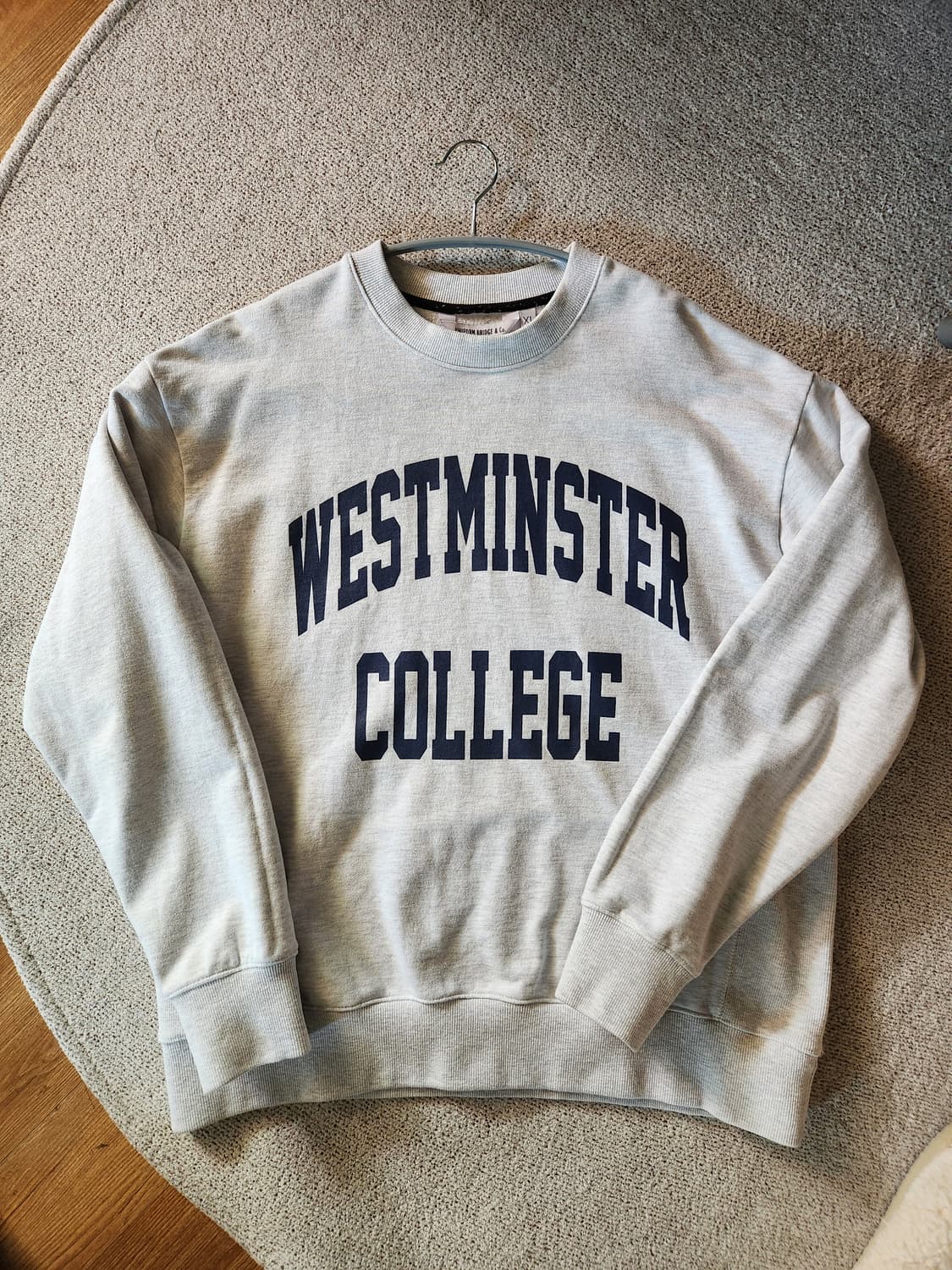 유니폼브릿지 xl 사이즈 맨투맨 팝니다. 상품이미지1