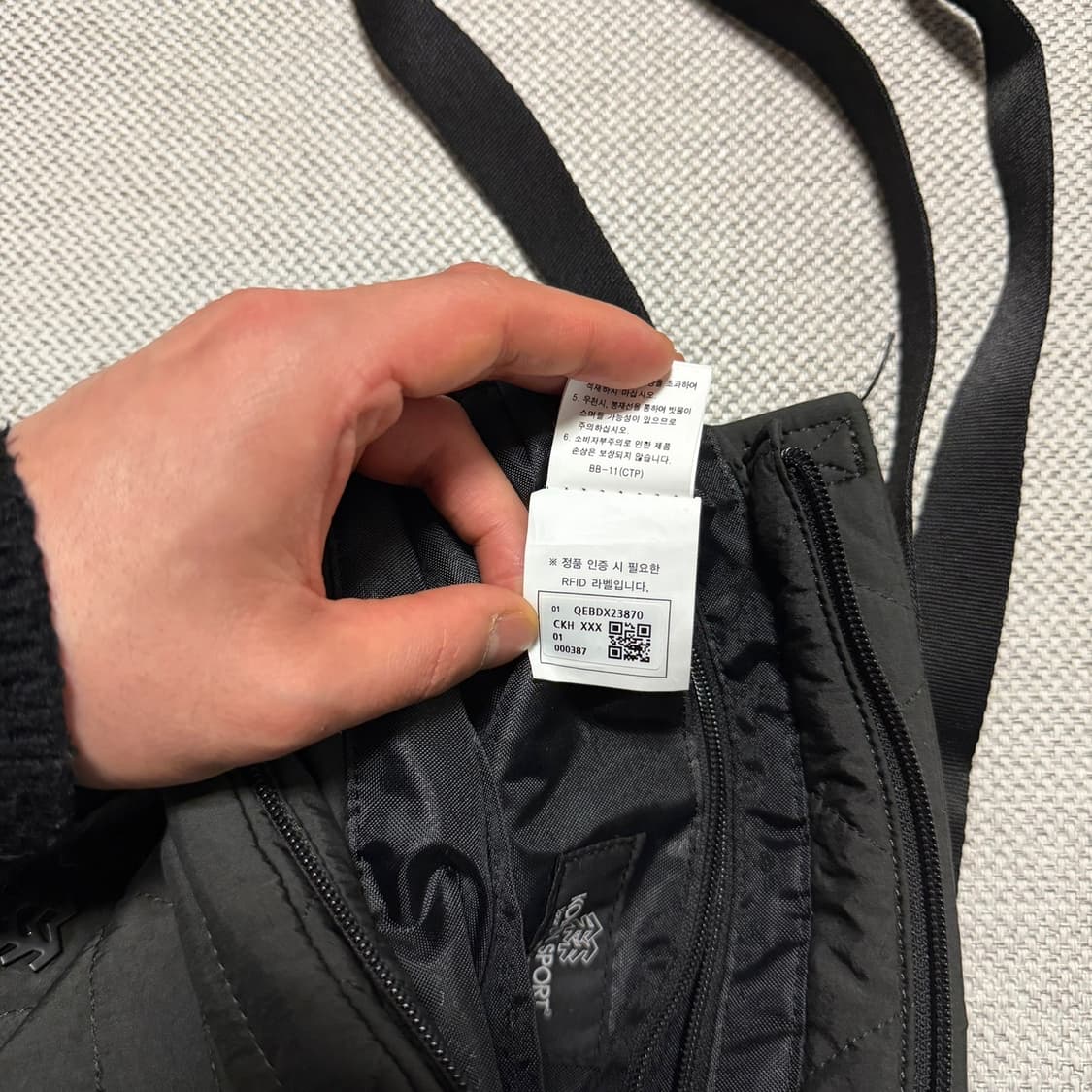 코오롱스포츠 패딩 미니 크로스백 상품이미지5