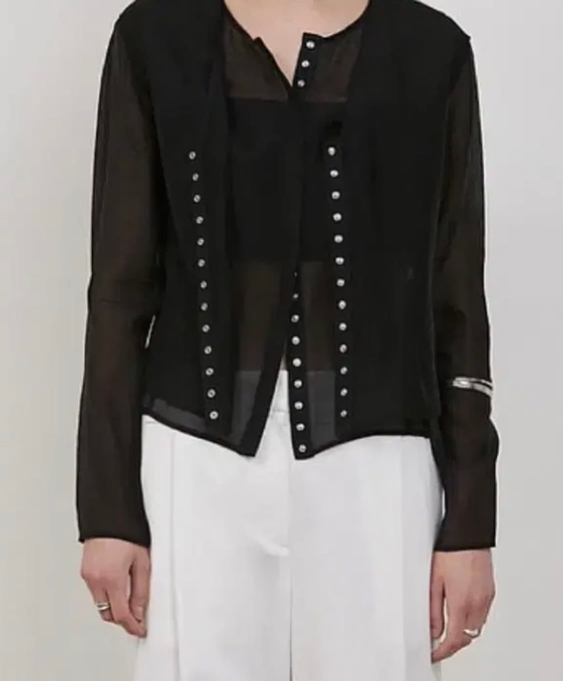 로우타이드 SHEER SNAP BLOUSE 시어 블라우스 [BLACK] 상품이미지1