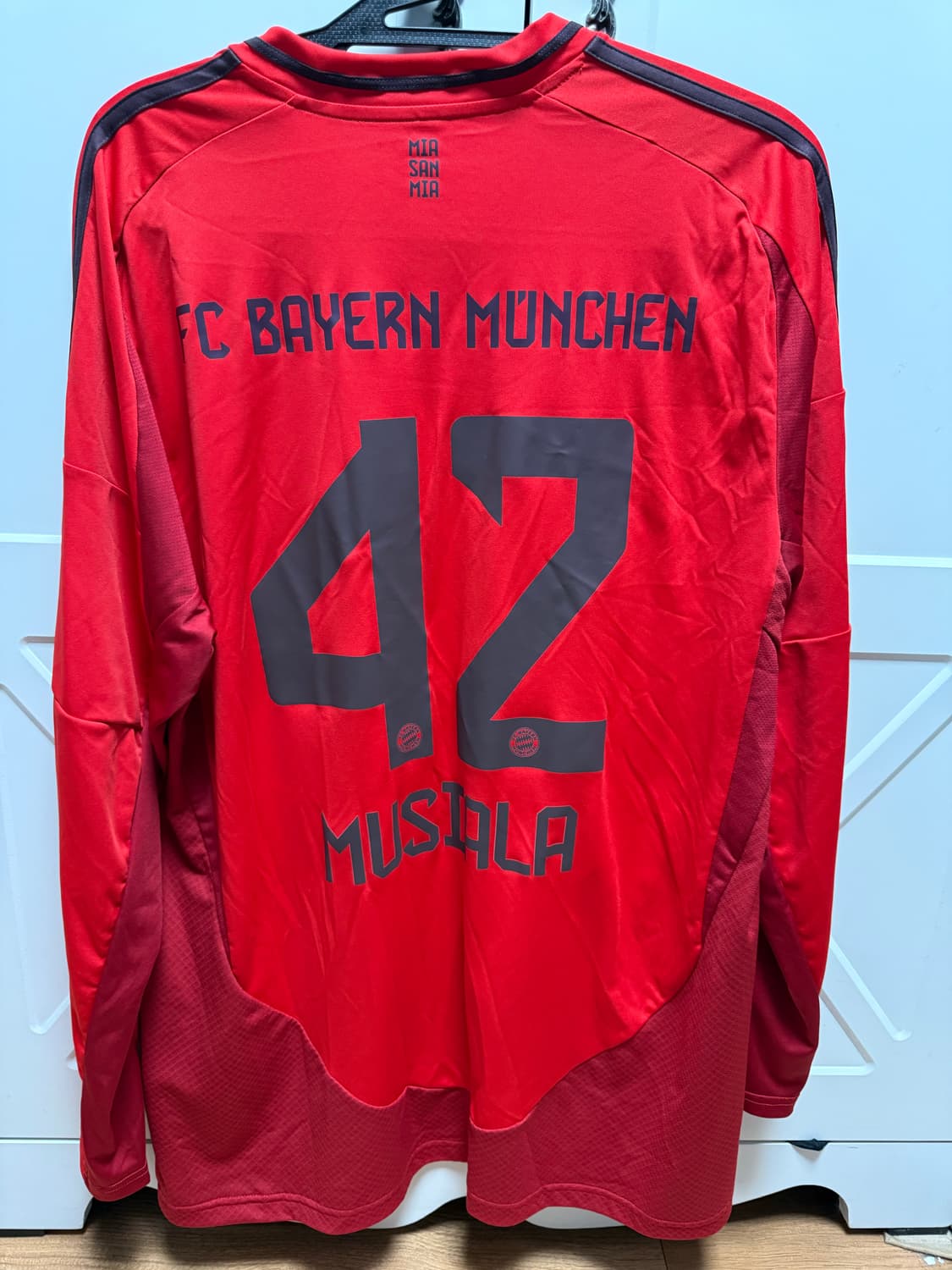 23-24 바이에른 뮌헨 무시알라 유니폼 상품이미지2