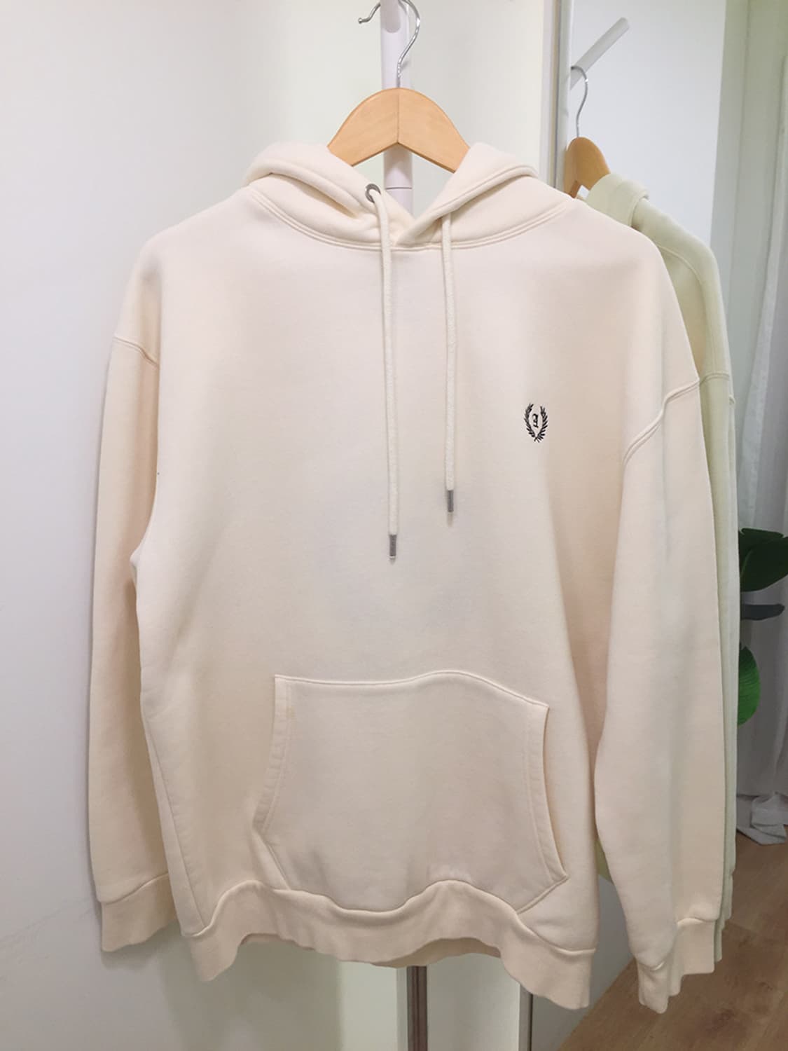 공용 어반드레스 오버핏 기모후드티 100 상품이미지2