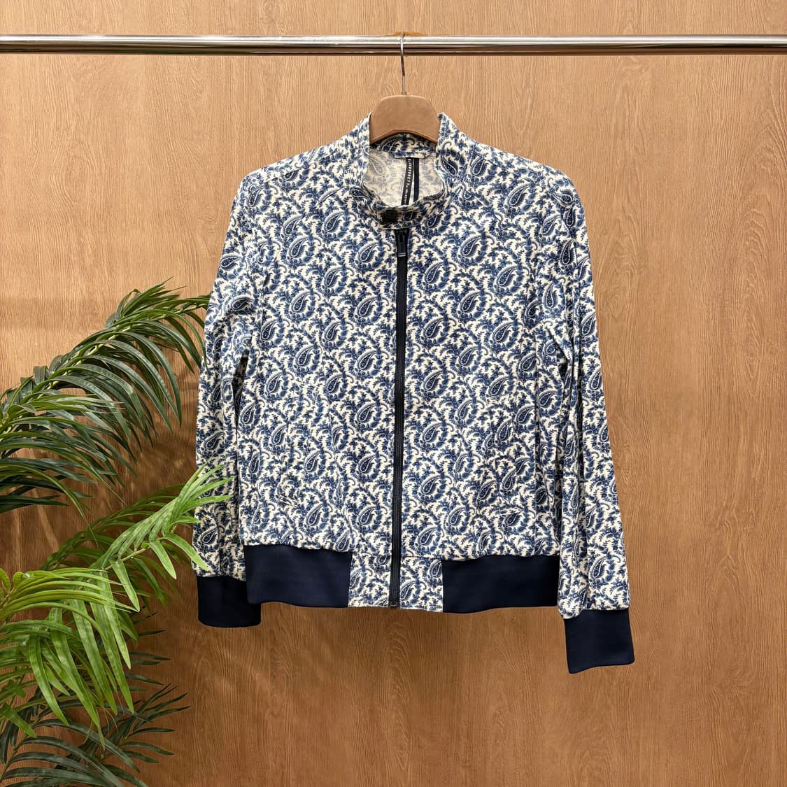 닐 바렛 집업 자켓 에스닉 패턴 카라 더블 버클 밑단 디테일 블루 상품이미지1